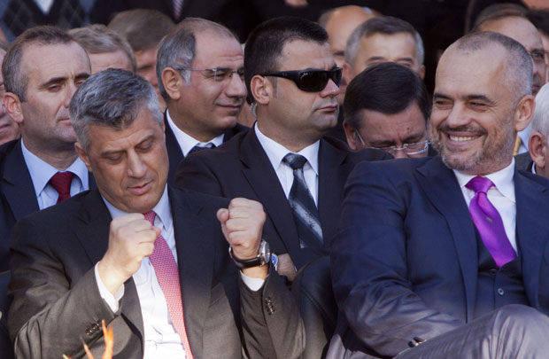 Лагани кораци до Велике Албаније